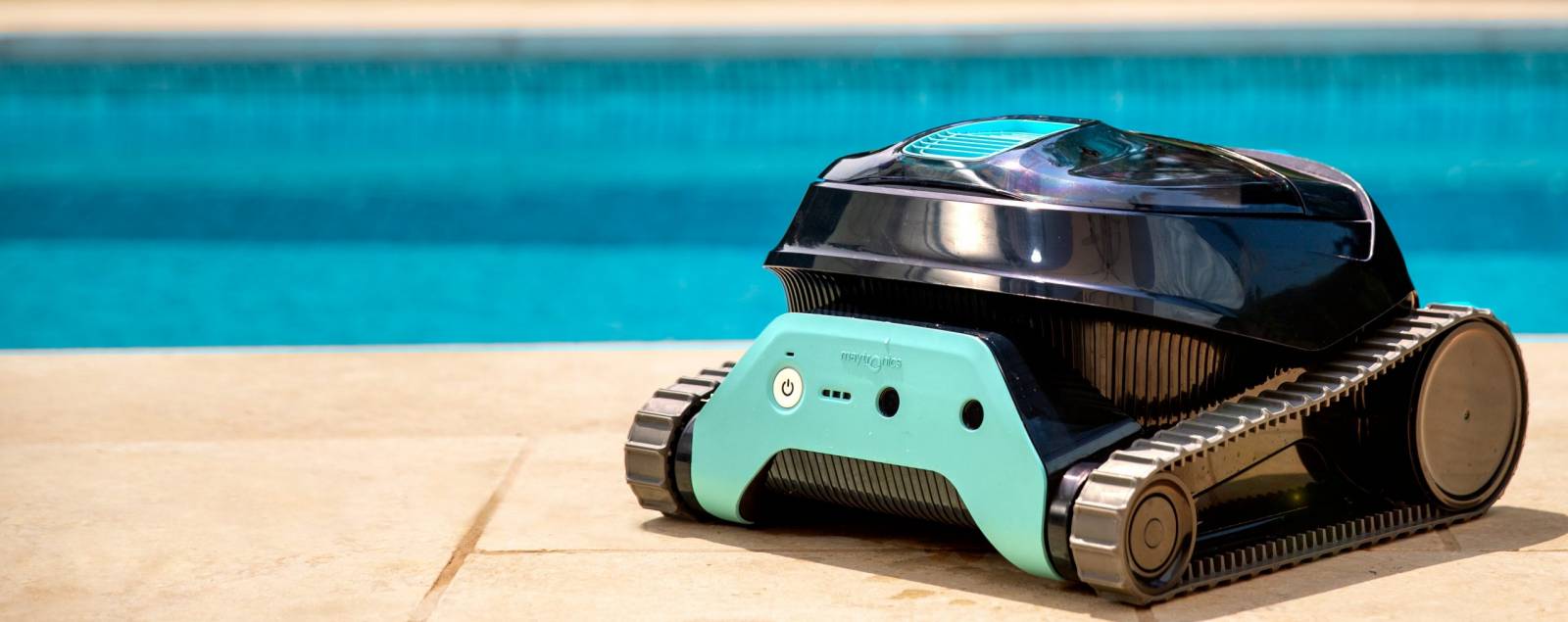 Dolphin Robot electrique de piscine sans fil fond et parois - liberty 300  pas cher 